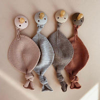 Hvid Titi Dummy Holder & Comforter Oat - Hello Little Birdie