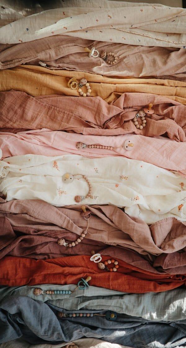 Mushie Muslin Swaddle Blanket Organic Cotton, Falling Stars (PRE-ORDER FEB) - Hello Little Birdie