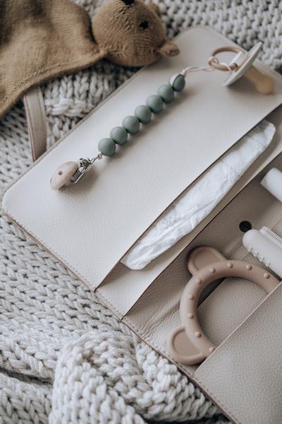 BAISIK Nappy Wallet, Teddy Milk - Hello Little Birdie