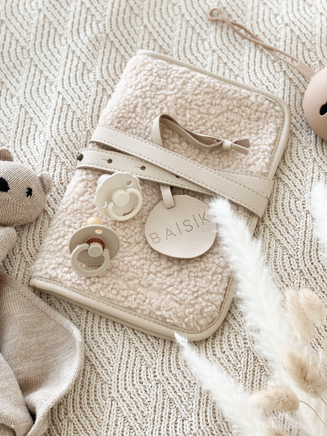 BAISIK Nappy Wallet, Teddy Milk - Hello Little Birdie