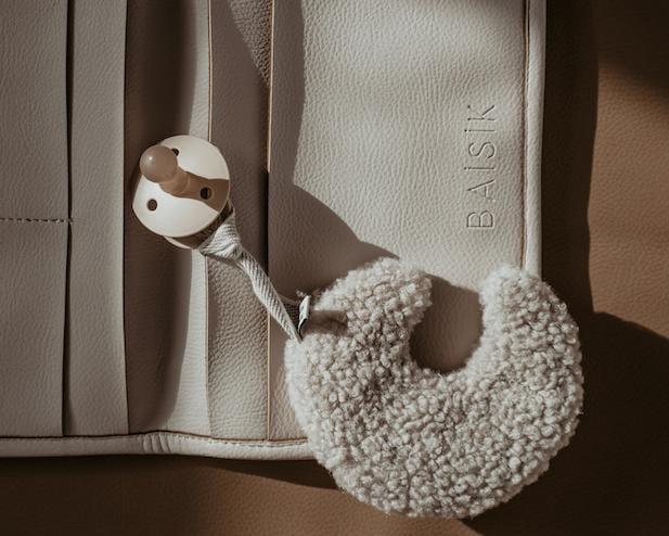 BAISIK Nappy Wallet, Teddy Milk - Hello Little Birdie