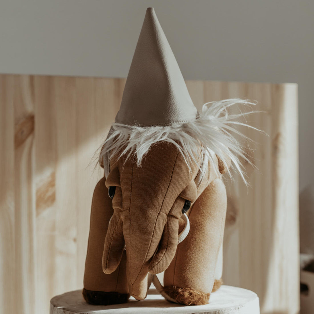 BAISIK Party Hat, Natural - Hello Little Birdie