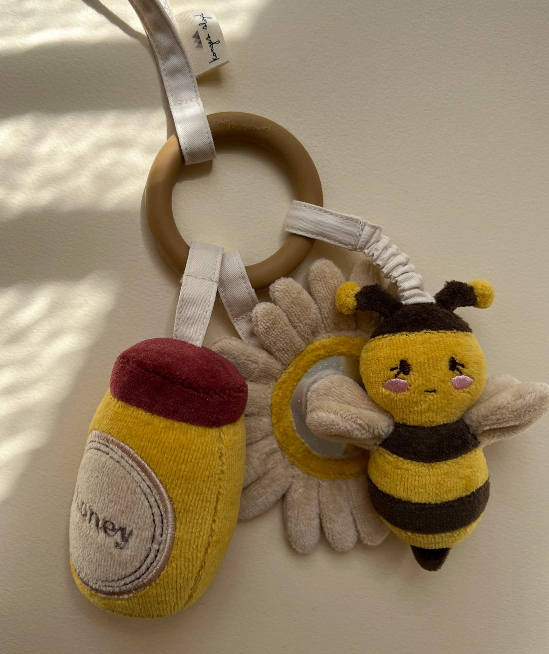 Konges Slojd Activity Ring Bee, Multi Hello Little Birdie