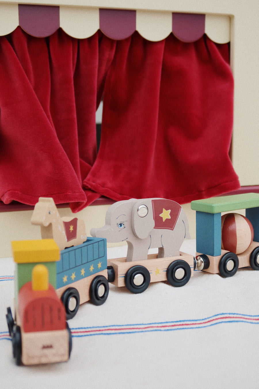 Konges Slojd Wooden Animal Train, Multi